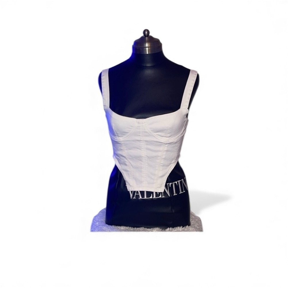 Zara top corset like piece white with back zip warm once over another top